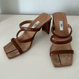 Miista London military sandal